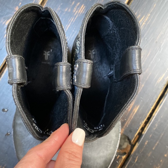 Frye Billy Stud Short Black Leather Boots Size 9 - Picture 8 of 17